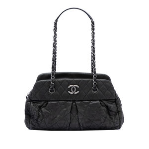 Pre-Loved Chanel Quilted Iridescent Calfskin Chic Quilt Bowling Bag